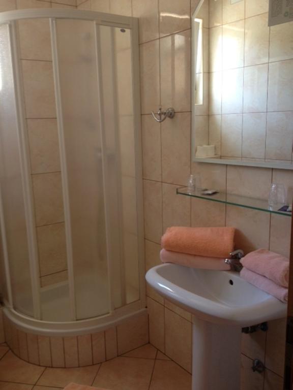 Guesthouse Villa Adria มาลินสกา ภายนอก รูปภาพ