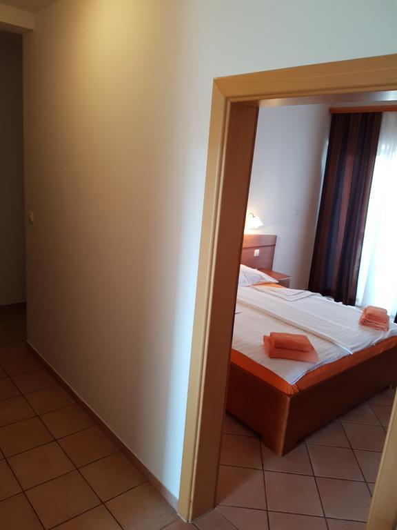 Guesthouse Villa Adria มาลินสกา ภายนอก รูปภาพ