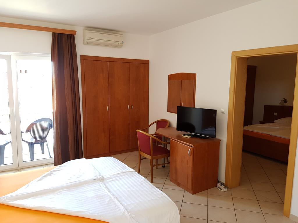 Guesthouse Villa Adria มาลินสกา ภายนอก รูปภาพ