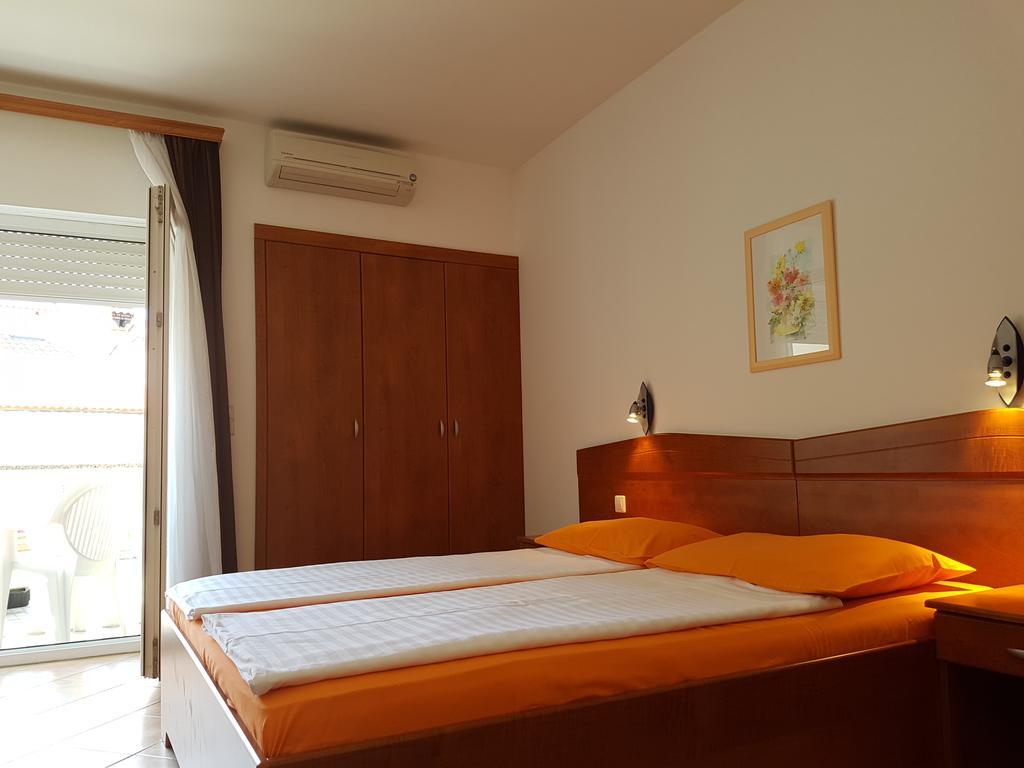 Guesthouse Villa Adria มาลินสกา ภายนอก รูปภาพ