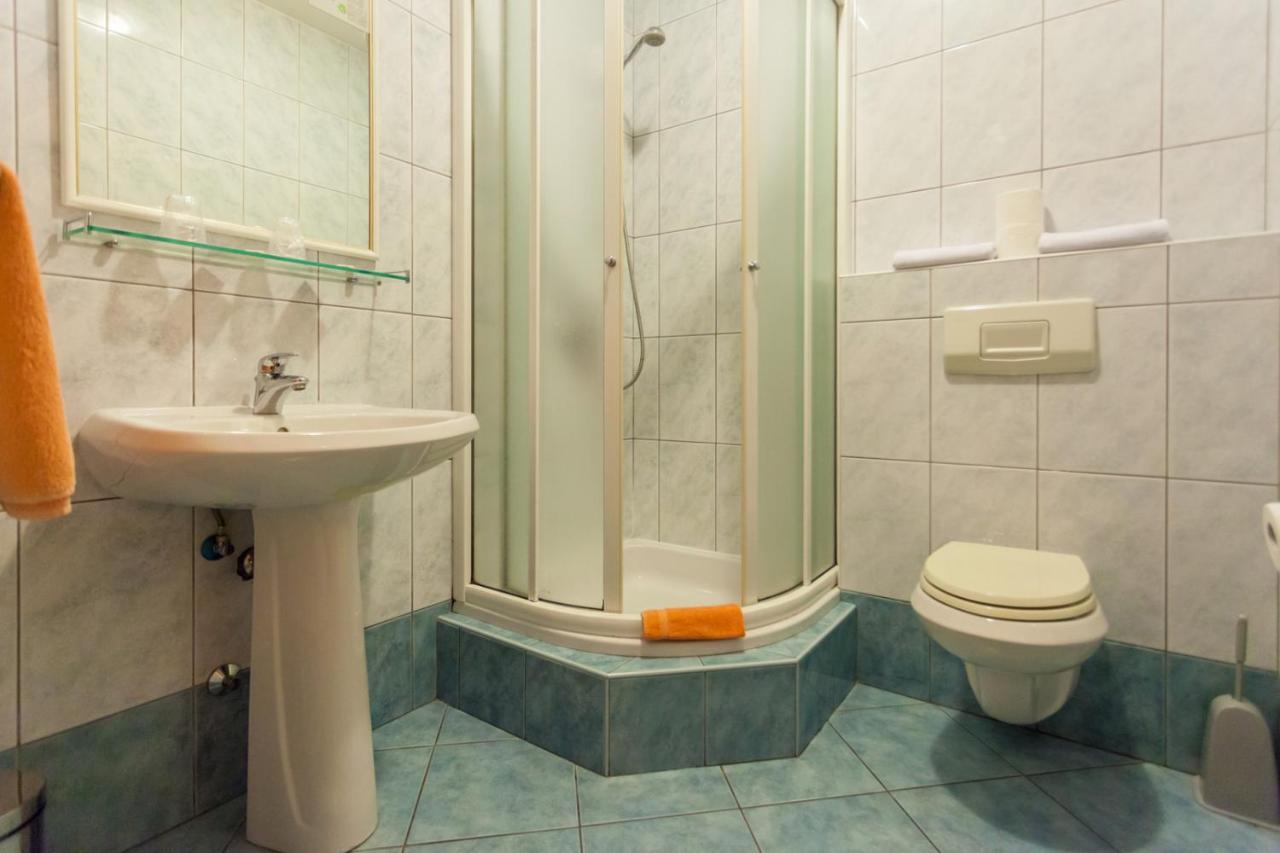 Guesthouse Villa Adria มาลินสกา ภายนอก รูปภาพ