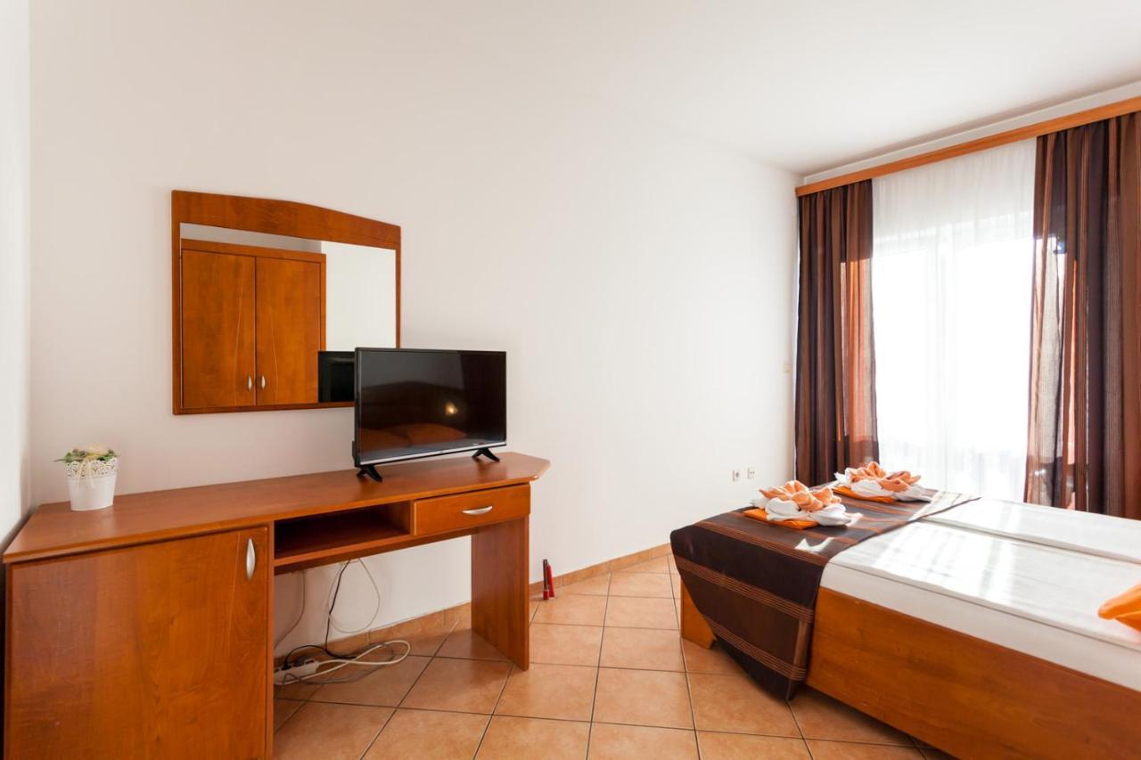Guesthouse Villa Adria มาลินสกา ภายนอก รูปภาพ