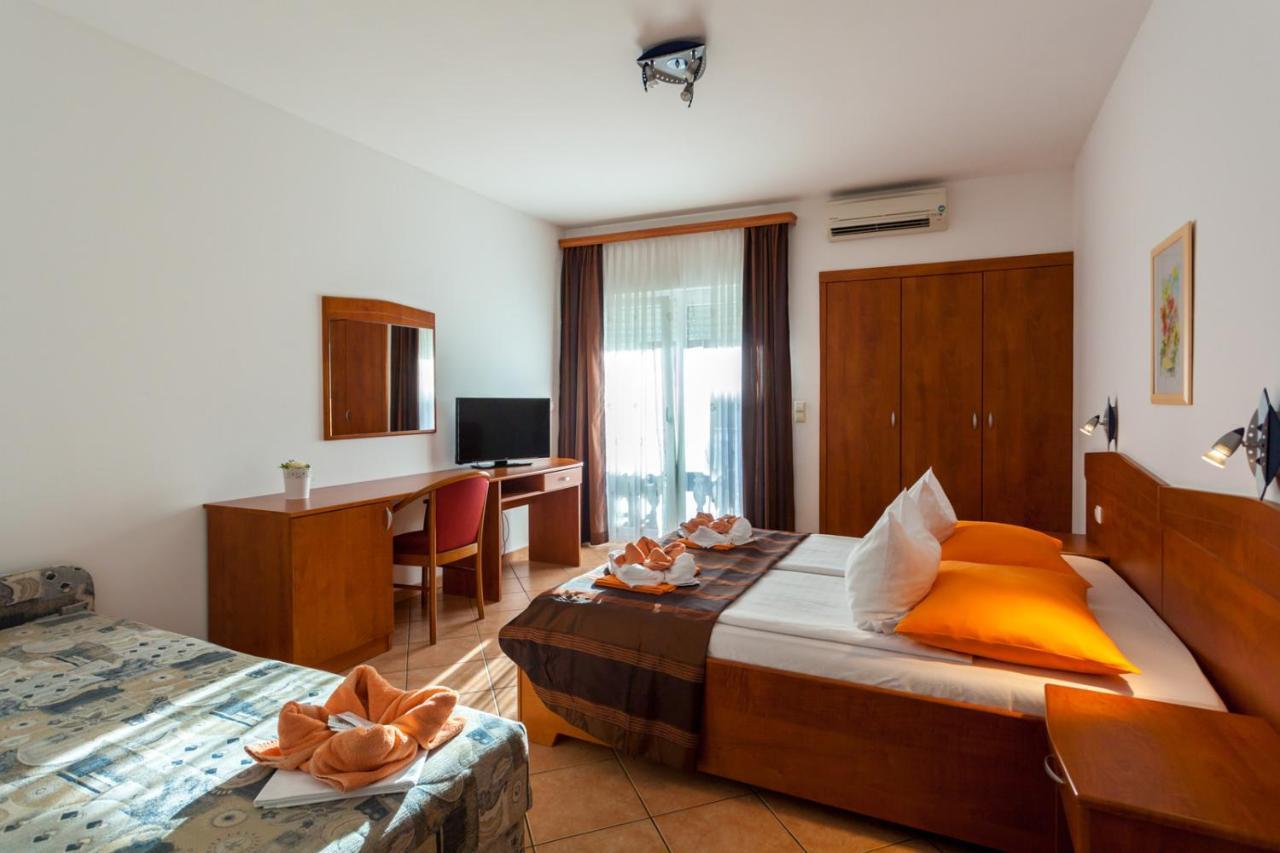 Guesthouse Villa Adria มาลินสกา ภายนอก รูปภาพ